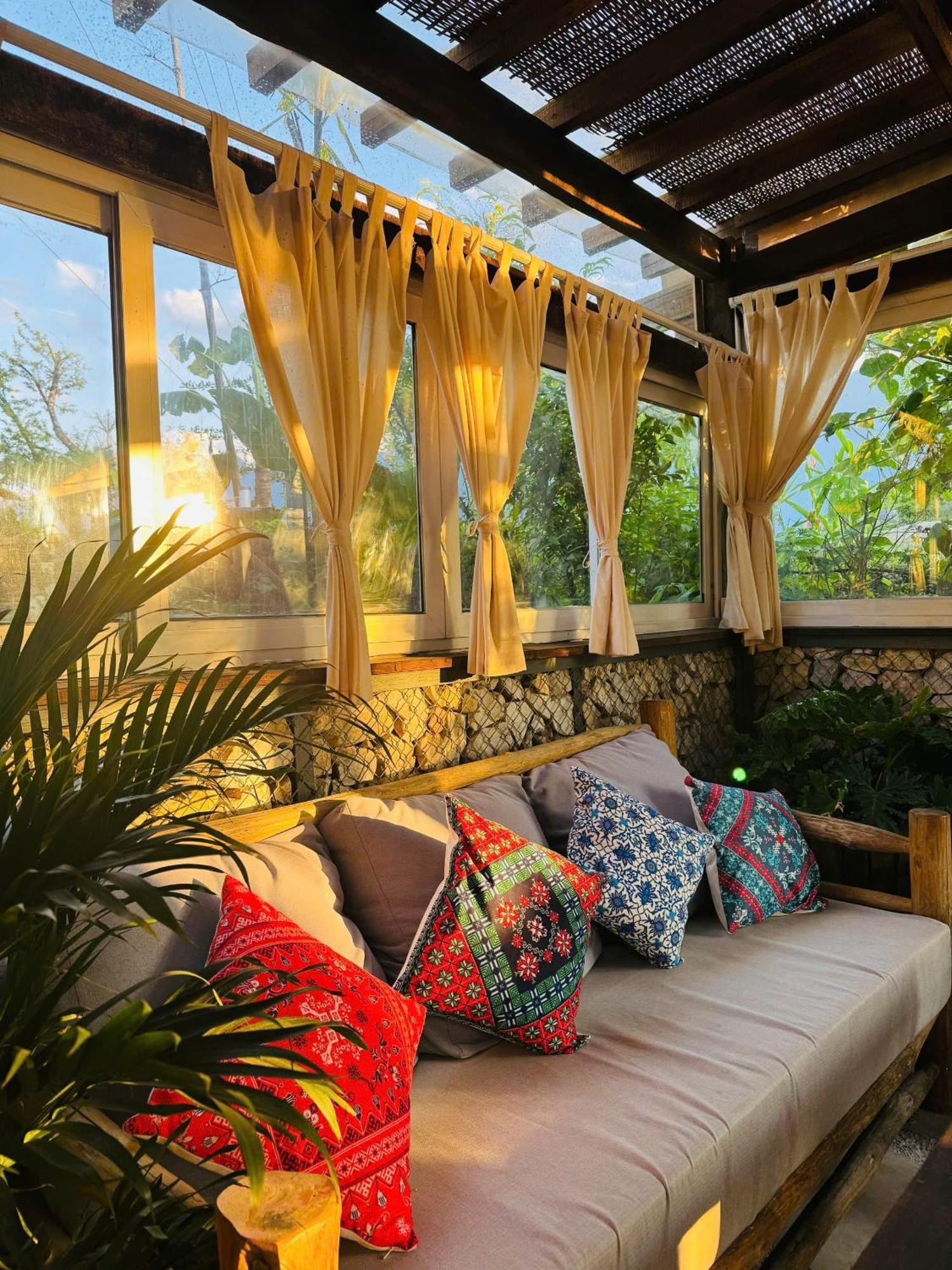 Phansi - Glamping, View Point 360, Bar & Bbq サパ エクステリア 写真